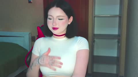 Snapshot of molly_millerr chatting on 8, 2, 2025 molly_millerr online show from 8, 2, 2025