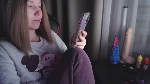 I have new photos come and see with love Molly online show from 16, 2, 2025