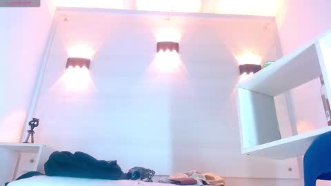 Molly Spears online show from 2, 2, 2025