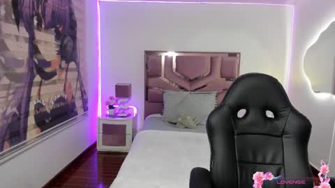 Molly  online show from 12, 3, 2025