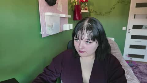 Molly online show from 11, 3, 2026