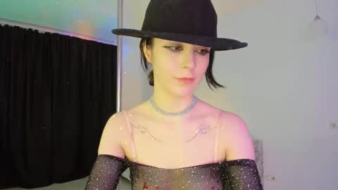 Snapshot of mollyposh chatting on 11, 12, 2024 Molly online show from 11, 12, 2024