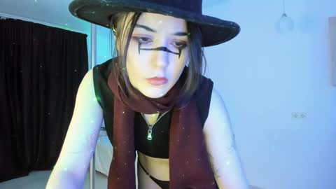 Snapshot of mollyposh chatting on 13, 12, 2024 Molly online show from 13, 12, 2024
