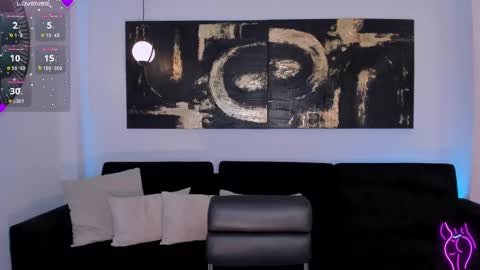 Molly Sunders online show from 5, 3, 2025