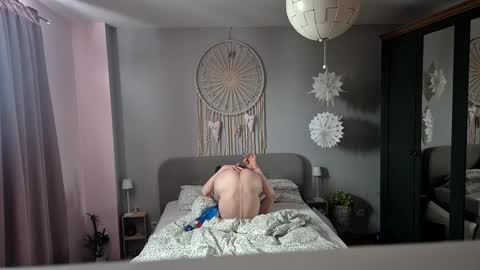 Snapshot of molnaratti14 chatting on 5, 1, 2025 Oszkr online show from 5, 1, 2025