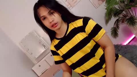 Snapshot of momi_khem019 chatting on 22, 9, 2025 MOMIKHEM online show from 22, 9, 2025