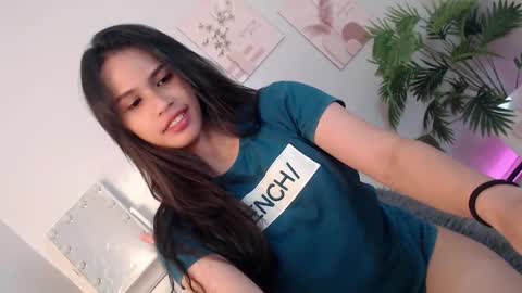 MOMIKHEM online show from 19, 10, 2025