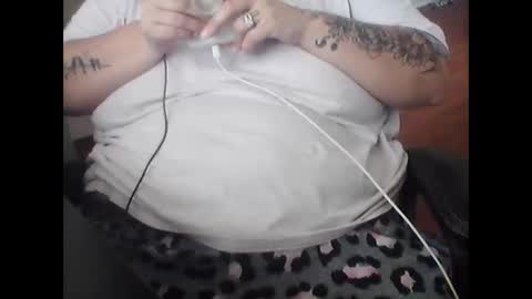 Mia online show from 28, 10, 2025