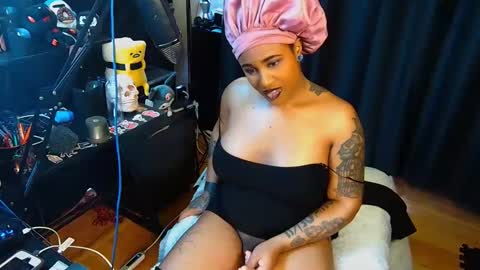 MOMMI SH3DEVIL online show from 5, 4, 2026