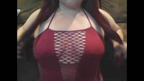 Snapshot of mommies_mooseknuckle chatting on 28, 9, 2025 mommies_mooseknuckle online show from 28, 9, 2025