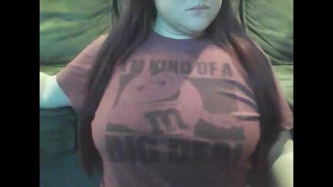 Snapshot of mommies_mooseknuckle chatting on 1, 10, 2025 mommies_mooseknuckle online show from 1, 10, 2025