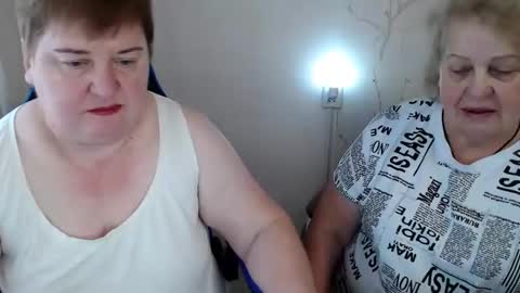 Snapshot of mommy99x chatting on 2, 3, 2025 Mommy99X online show from 2, 3, 2025