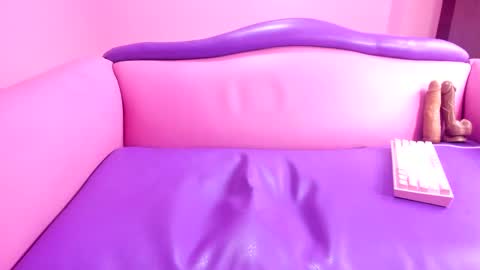 Snapshot of mommy_dirty_squirt chatting on 12, 1, 2025 carolina online show from 12, 1, 2025