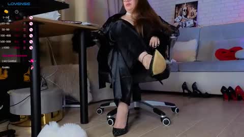 mommy_goddess online show from 21, 11, 2025