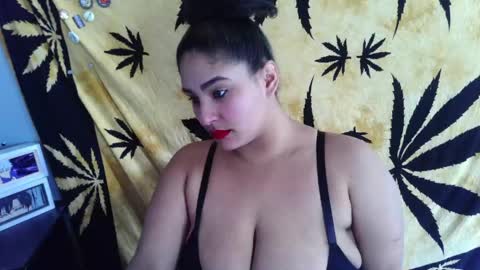 Snapshot of mommybubbles chatting on 23, 4, 2026 Mommy bubbles online show from 23, 4, 2026