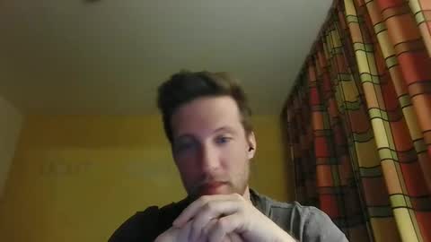 Snapshot of moms_little_monster chatting on 4, 12, 2024 moms_little_monster online show from 4, 12, 2024