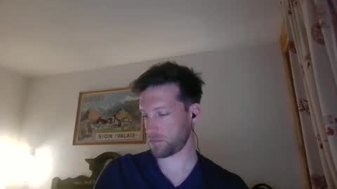 Snapshot of moms_little_monster chatting on 18, 12, 2024 moms_little_monster online show from 18, 12, 2024