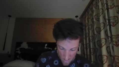 Snapshot of moms_little_monster chatting on 16, 11, 2025 moms_little_monster online show from 16, 11, 2025