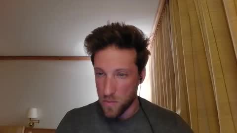 Snapshot of moms_little_monster chatting on 25, 11, 2025 moms_little_monster online show from 25, 11, 2025