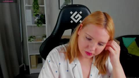 Snapshot of mon1ca_jones chatting on 11, 2, 2026 mon1ca_jones online show from 11, 2, 2026