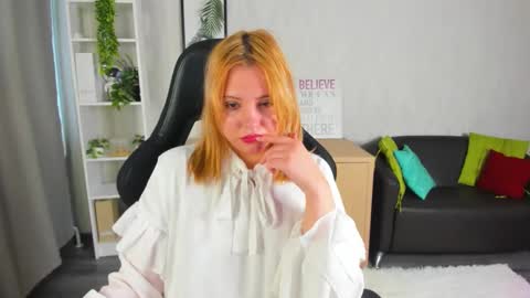 Snapshot of mon1ca_jones chatting on 14, 2, 2026 mon1ca_jones online show from 14, 2, 2026