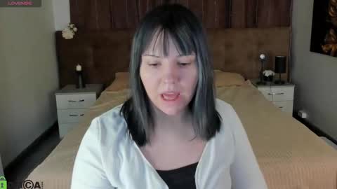 Snapshot of mon1ca_jones chatting on 19, 2, 2026 mon1ca_jones online show from 19, 2, 2026