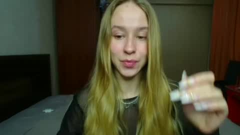 Mona online show from 19, 9, 2025