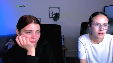 Mona  online show from 12, 9, 2025