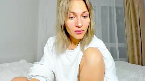 Snapshot of mona_cruz chatting on 22, 2, 2025 Mona online show from 22, 2, 2025