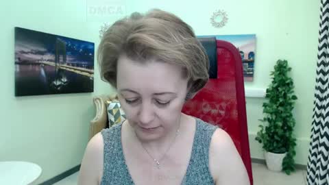 Mona online show from 4, 4, 2026