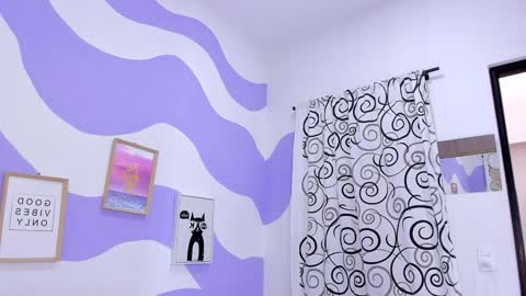 Snapshot of monaaxxx_ chatting on 8, 1, 2025 MONAAXXX online show from 8, 1, 2025