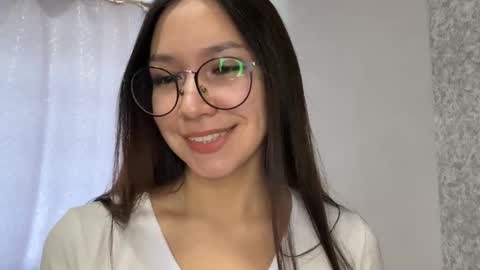 Snapshot of monacutee chatting on 12, 10, 2025 Mona online show from 12, 10, 2025