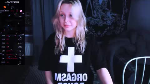 Snapshot of monalauu chatting on 15, 2, 2026 online show from 15, 2, 2026