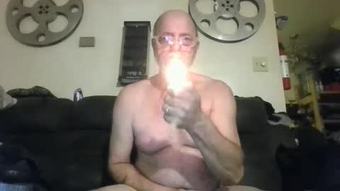 Snapshot of mondaymonday chatting on 1, 1, 2025 mondaymonday online show from 1, 1, 2025