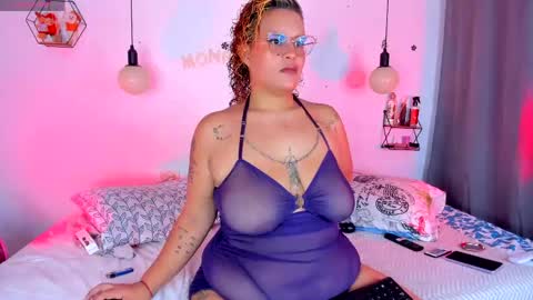 Snapshot of monica_bbw_ chatting on 28, 4, 2026 aleja independent model online show from 28, 4, 2026