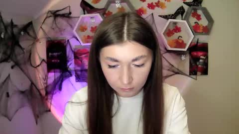 sweet girl and shine body online show from 13, 10, 2025