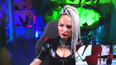 Monika online show from 6, 3, 2025