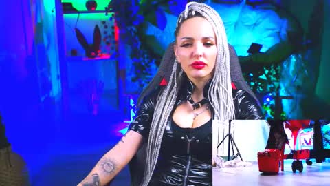 Monika online show from 10, 3, 2025