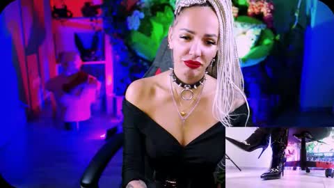 Monika online show from 26, 9, 2025