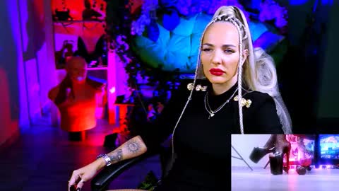 Monika online show from 3, 11, 2025