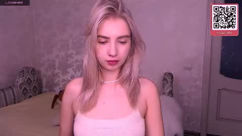 Snapshot of monicamoonlight chatting on 4, 10, 2025 monicamoonlight online show from 4, 10, 2025