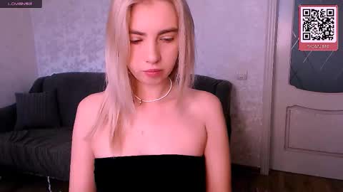 Snapshot of monicamoonlight chatting on 7, 10, 2025 monicamoonlight online show from 7, 10, 2025