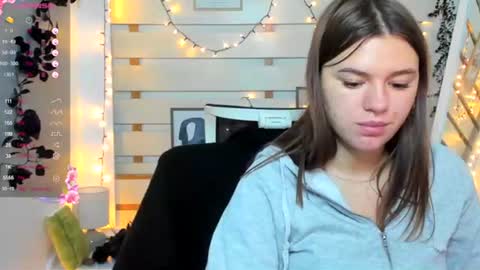 Monika online show from 29, 11, 2025