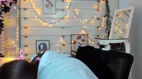 Monika online show from 8, 1, 2026