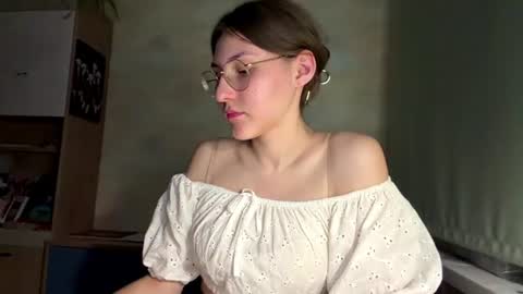 Mia online show from 14, 7, 2026