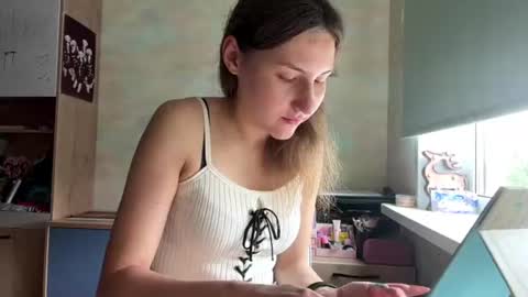 Mia online show from 18, 7, 2026