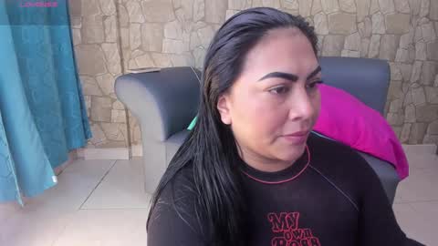 monikk__harrison online show from 10, 2, 2025