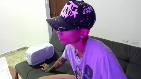 monkeyd_66 online show from 9, 1, 2025