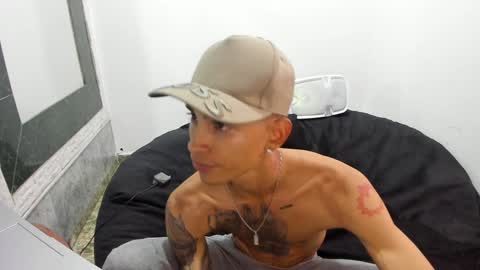 monkeyd_66 online show from 26, 1, 2025