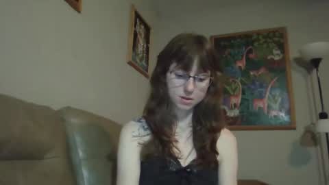 Snapshot of monkeygirl99 chatting on 26, 2, 2026 monkeygirl9 come play with me slut daddy bad spanking cute girl submissive online show from 26, 2, 2026